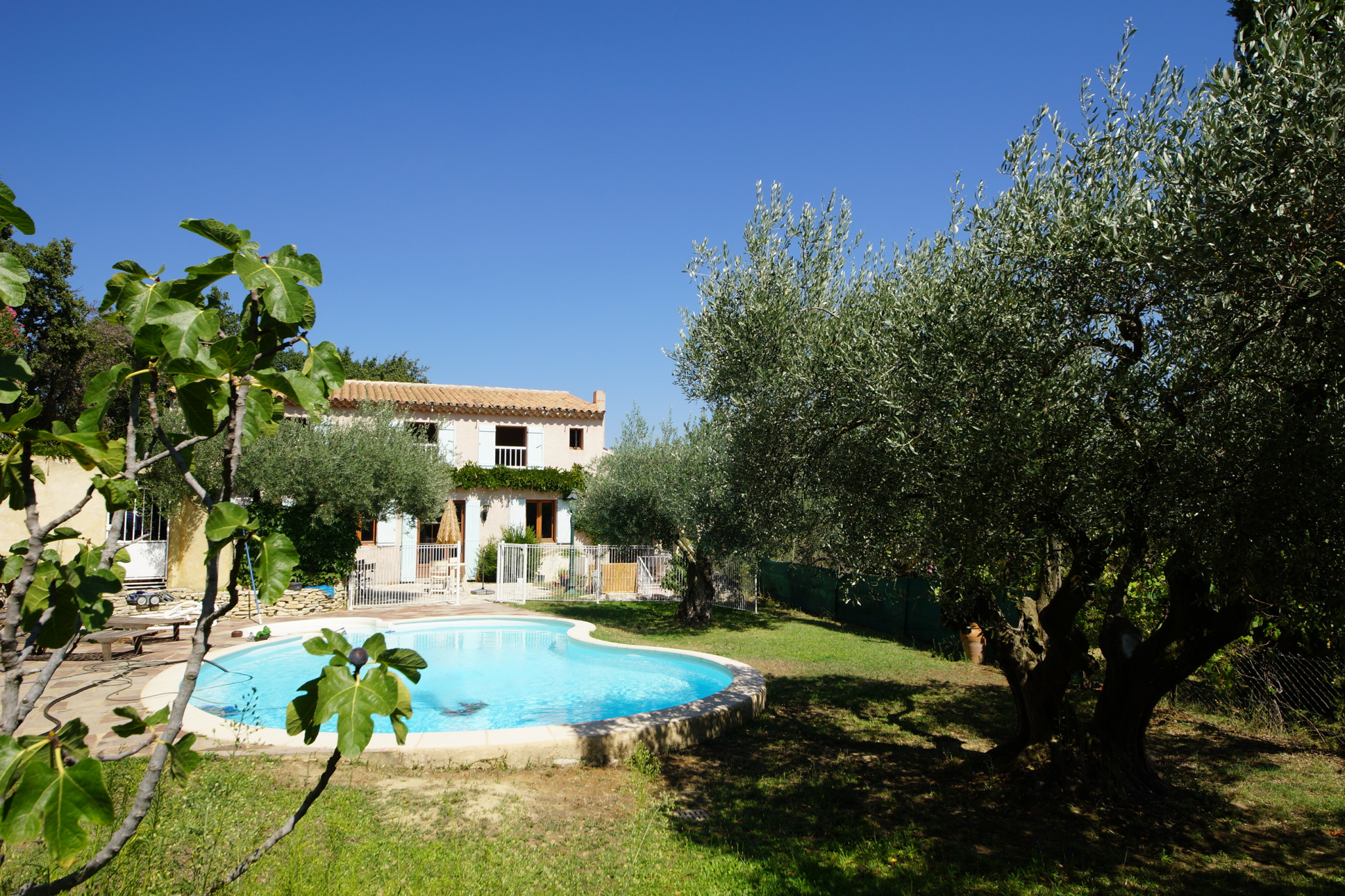 vente VAISON LA ROMAINE / VILLA 170M² / TERRAIN 1090M² / PISCINE / TB VUE