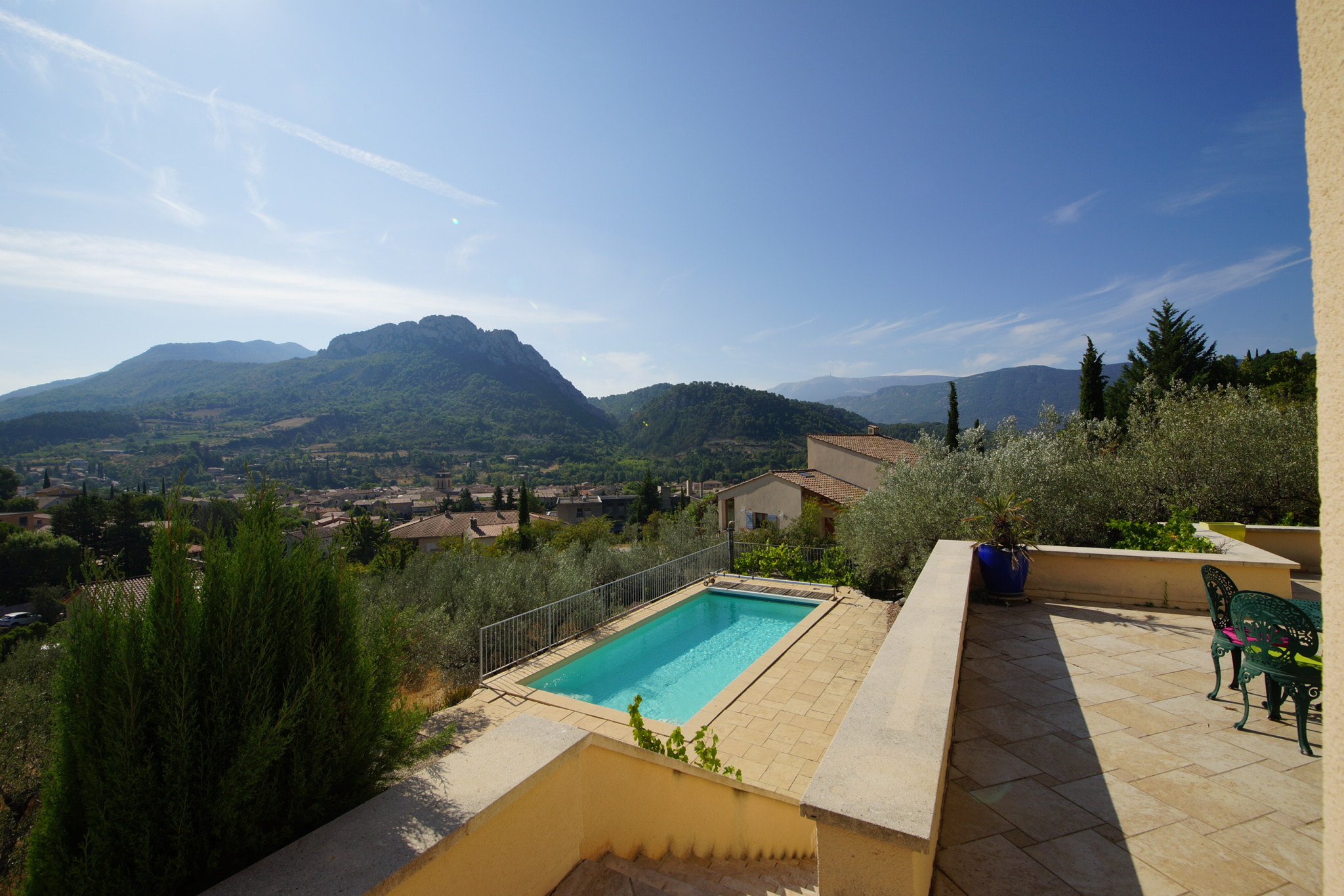 vente BUIS LES BARONNIES / VILLA STANDING / 230M² / PARC 1715M² / TB