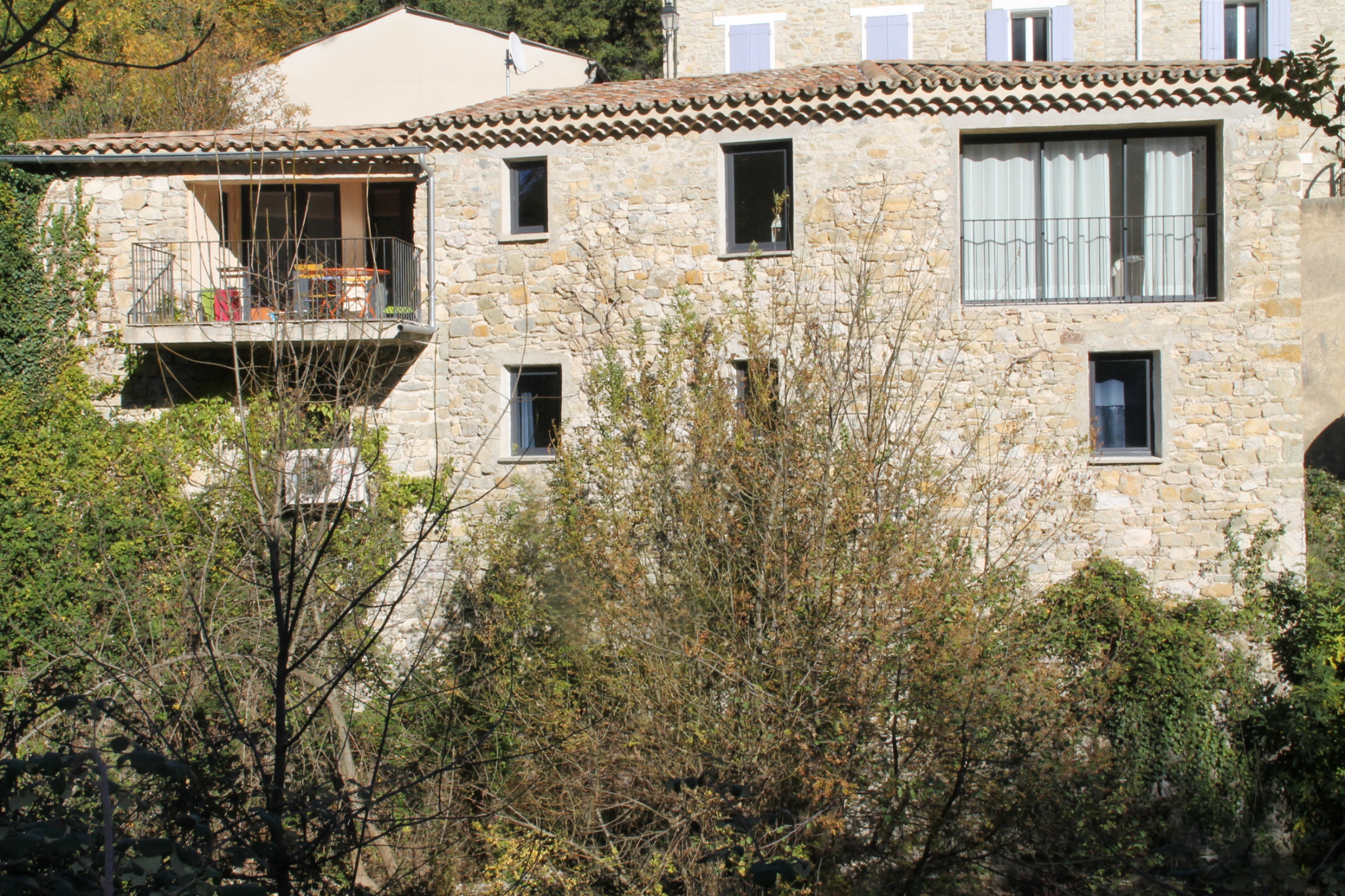vente BUIS LES BARONNIES / MAISON EN PIERRES / SH85M² / TERRASSE